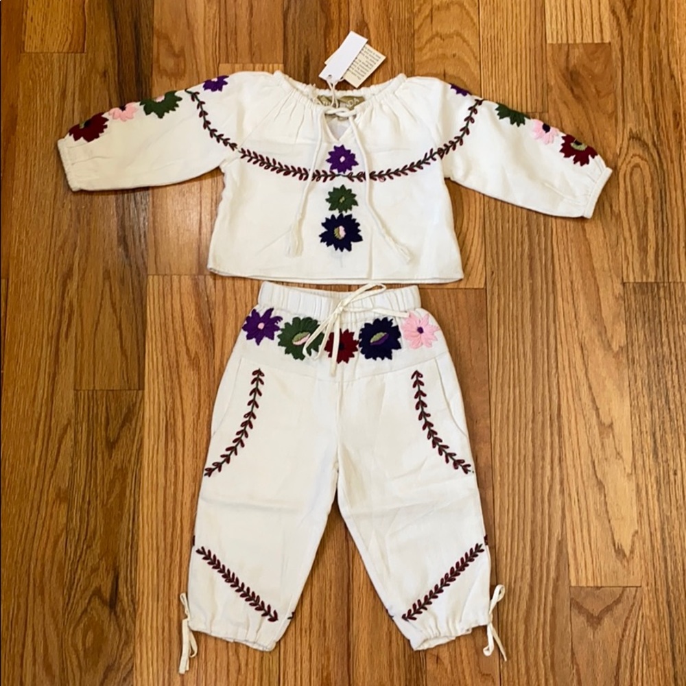 NWT Tuchinda embroidered baby set